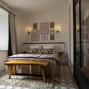 https://sous-le-tilleul-a-ruoms.hotels-rhonealpes.com